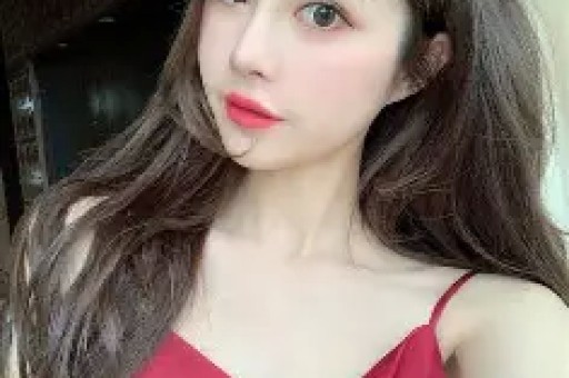 从高校网红到诚信翻车:“鹅腿阿姨”真假腿风波引发全网热议