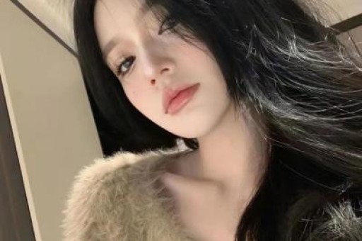 斗鱼女主播忘关摄像头私密画面流出！虚假人设彻底翻车