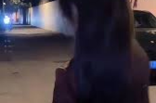 江疏影39岁凭“脚毛”上热搜背后藏着内娱对中年女星最大的傲慢